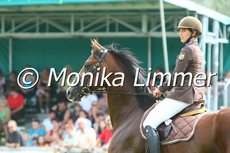 109L0434_Avelino_Spring S.JPG